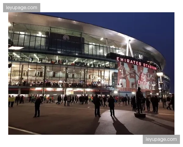 报道:为应对极端天气,欧冠场馆升级顶棚与空调系统,确保比赛与设备运行环境 报道:为应对极端天气,欧冠场馆升级顶棚与空调系统,确保比赛与设备运行环境